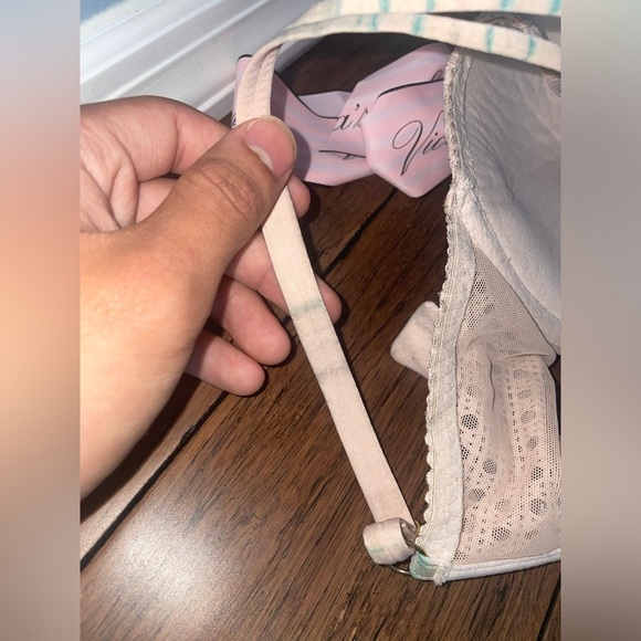 Victoria’s Secret very sexy push up - Picture 7 of 16